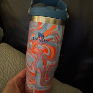 Stanley Colorful Swirl The IceFlow™ Flip Straw Tumbler
